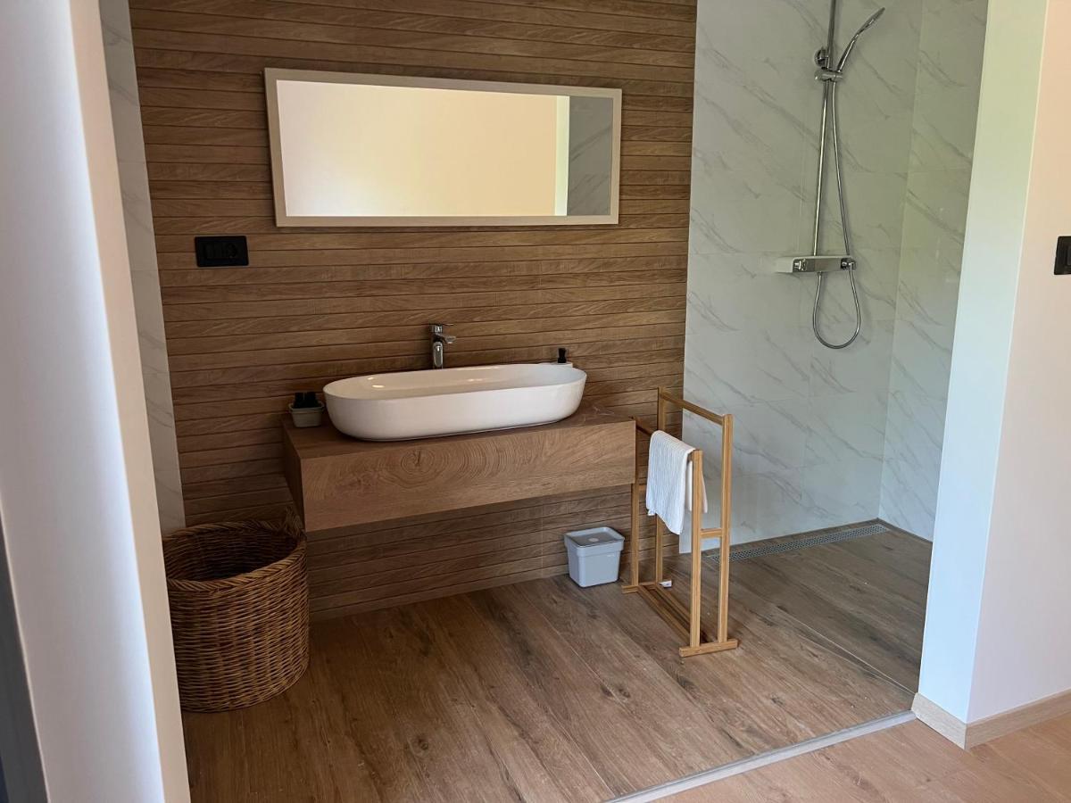 Vila Prisunca Jacuzzi & Swimming Pool Pazin Esterno foto