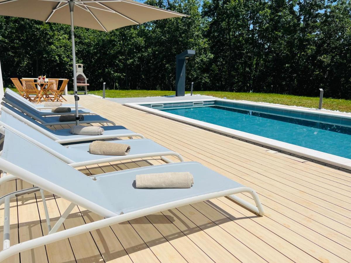 Vila Prisunca Jacuzzi & Swimming Pool Pazin Esterno foto