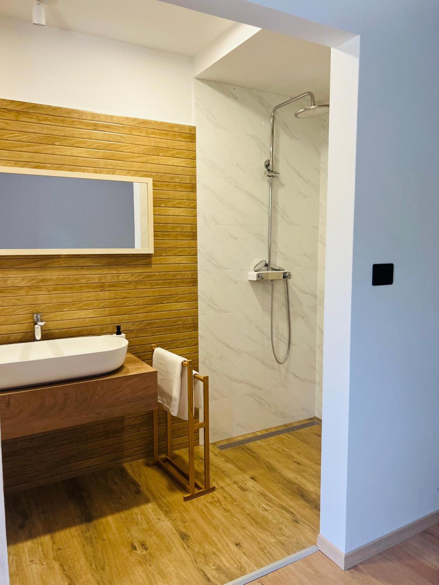 Vila Prisunca Jacuzzi & Swimming Pool Pazin Esterno foto