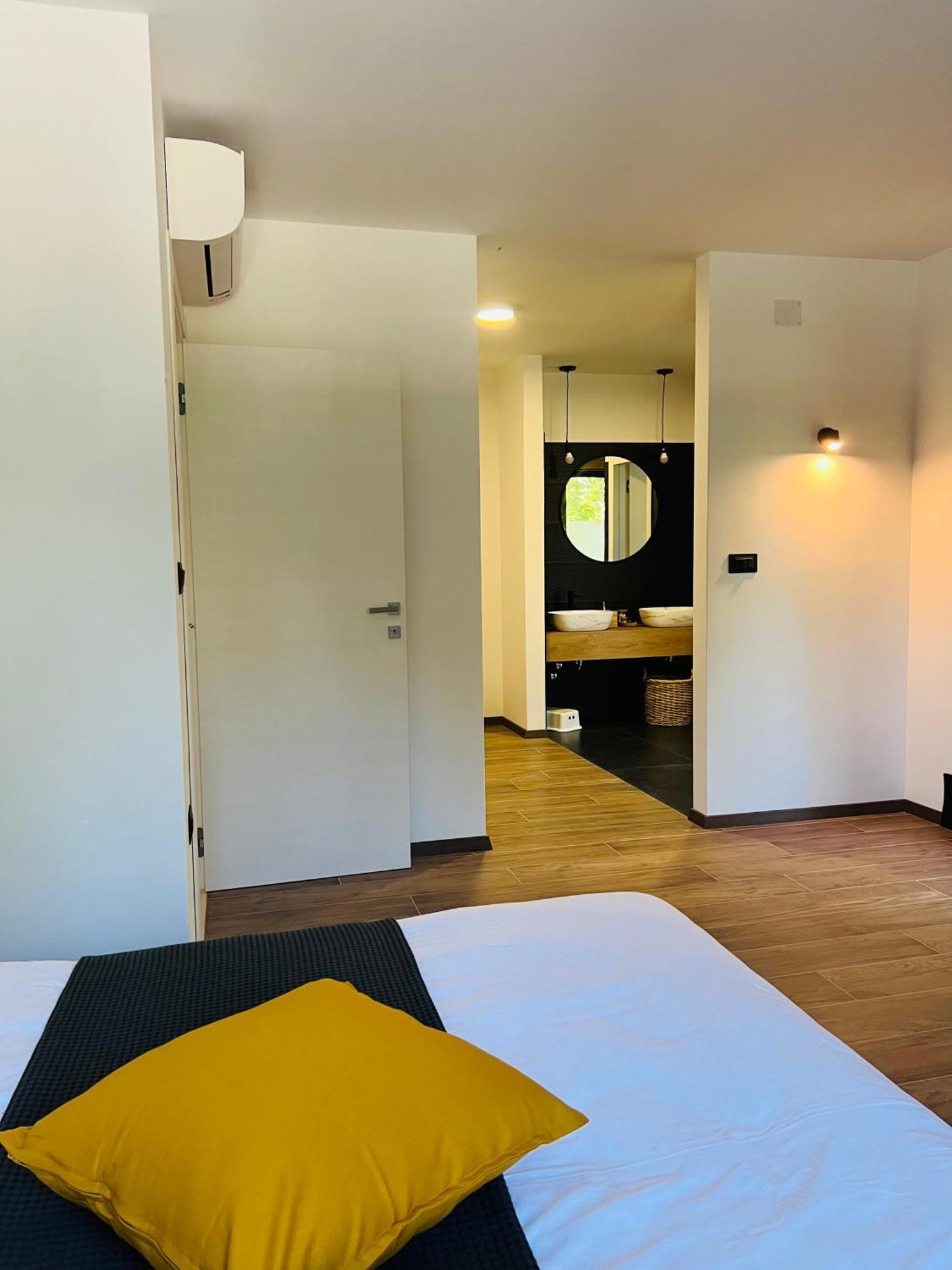 Vila Prisunca Jacuzzi & Swimming Pool Pazin Esterno foto