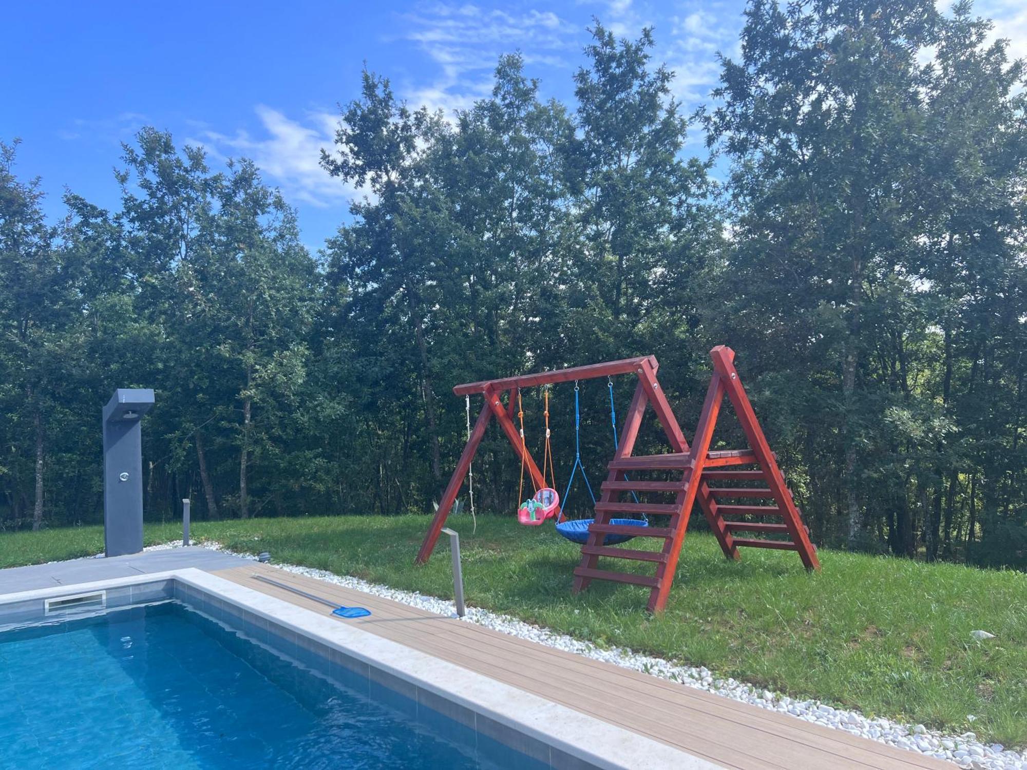 Vila Prisunca Jacuzzi & Swimming Pool Pazin Esterno foto